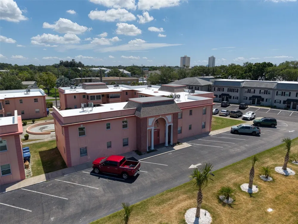 7001 PLACE DE LA PAIX #2A South Pasadena, FL 33707