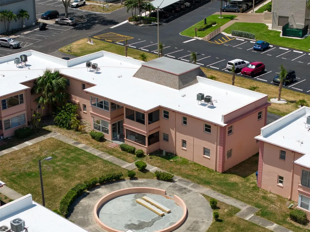 7001 PLACE DE LA PAIX #2A South Pasadena, FL 33707