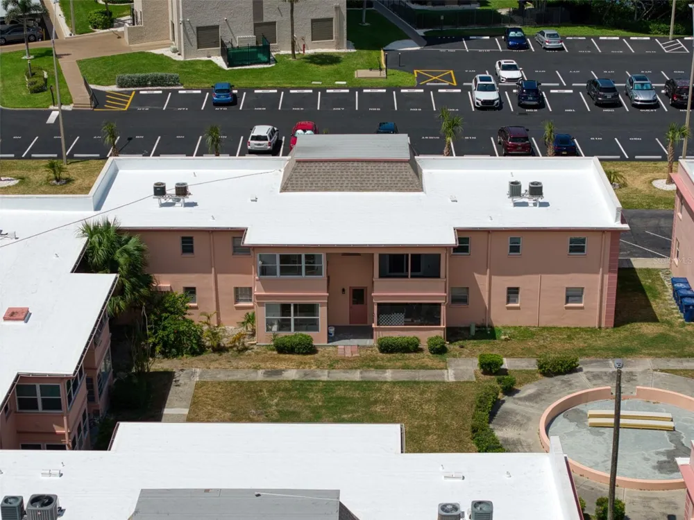 7001 PLACE DE LA PAIX #2A South Pasadena, FL 33707