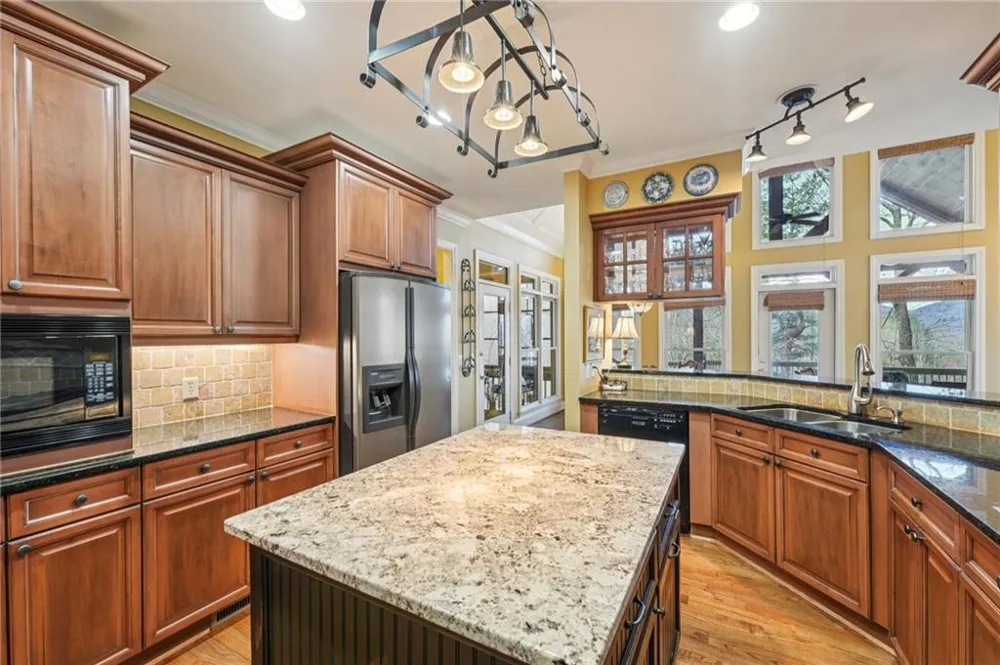 44 Kilmartin Point Big Canoe, GA 30143
