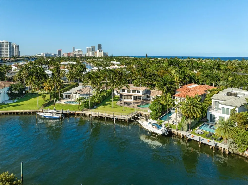 268 S Parkway Golden Beach, FL 33160
