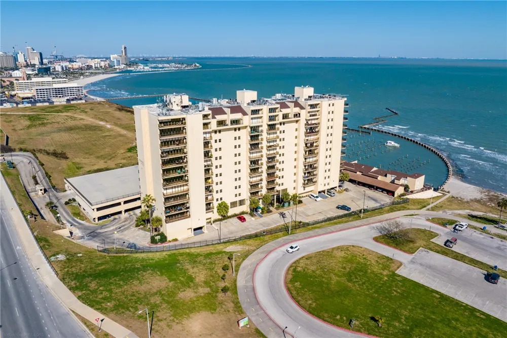 1400 Ocean Drive #1103A Corpus Christi, TX 78404