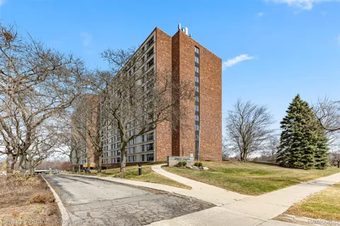 21800 Morley Avenue #618