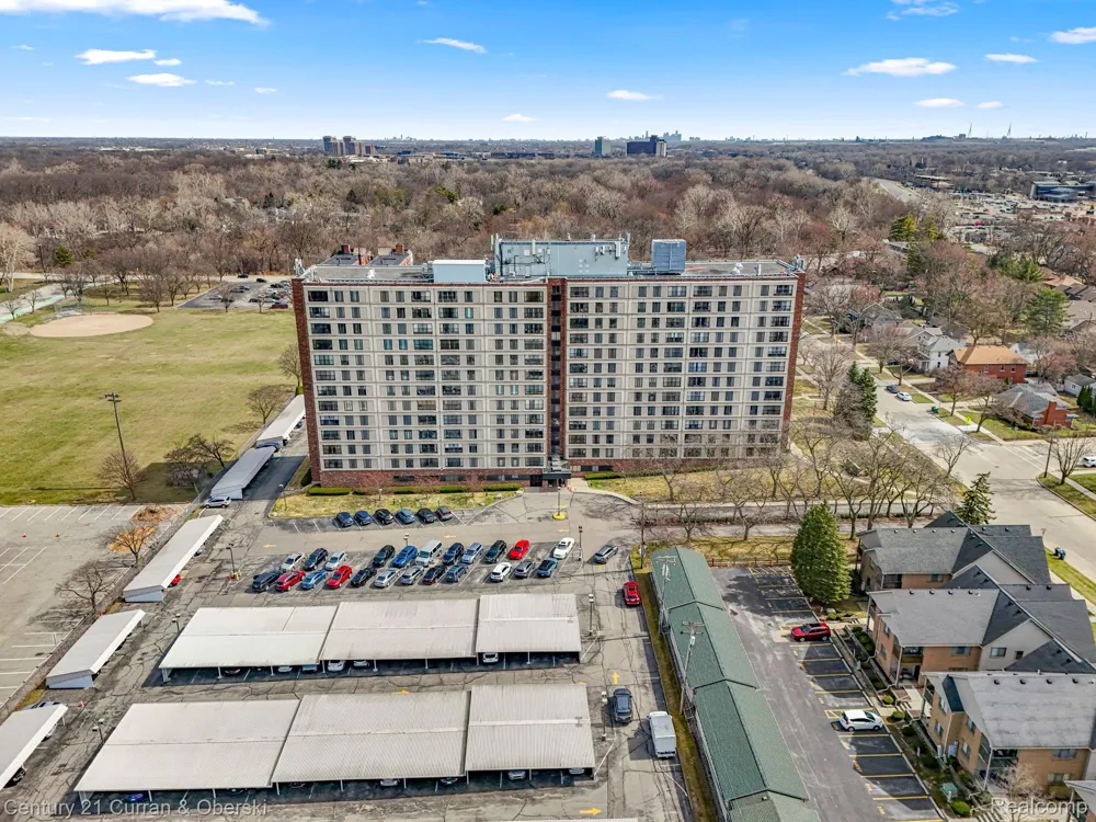 21800 Morley Avenue #618 Dearborn City, MI 48124