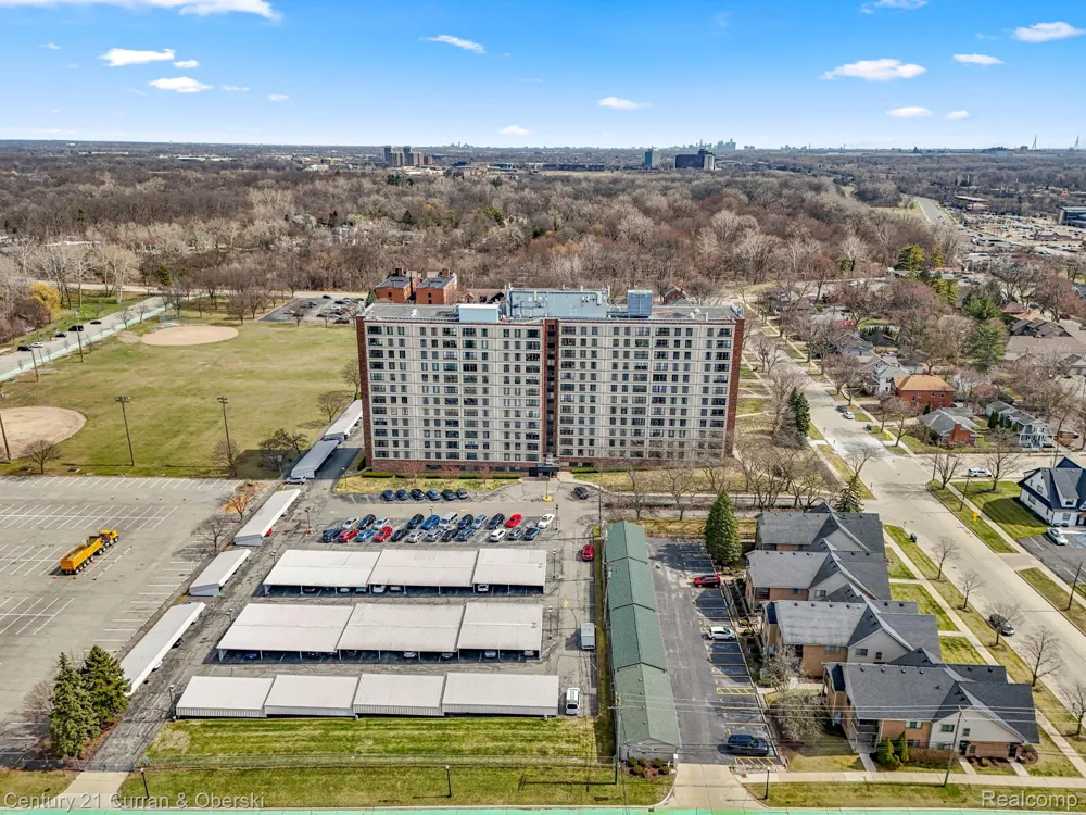 21800 Morley Avenue #618 Dearborn City, MI 48124