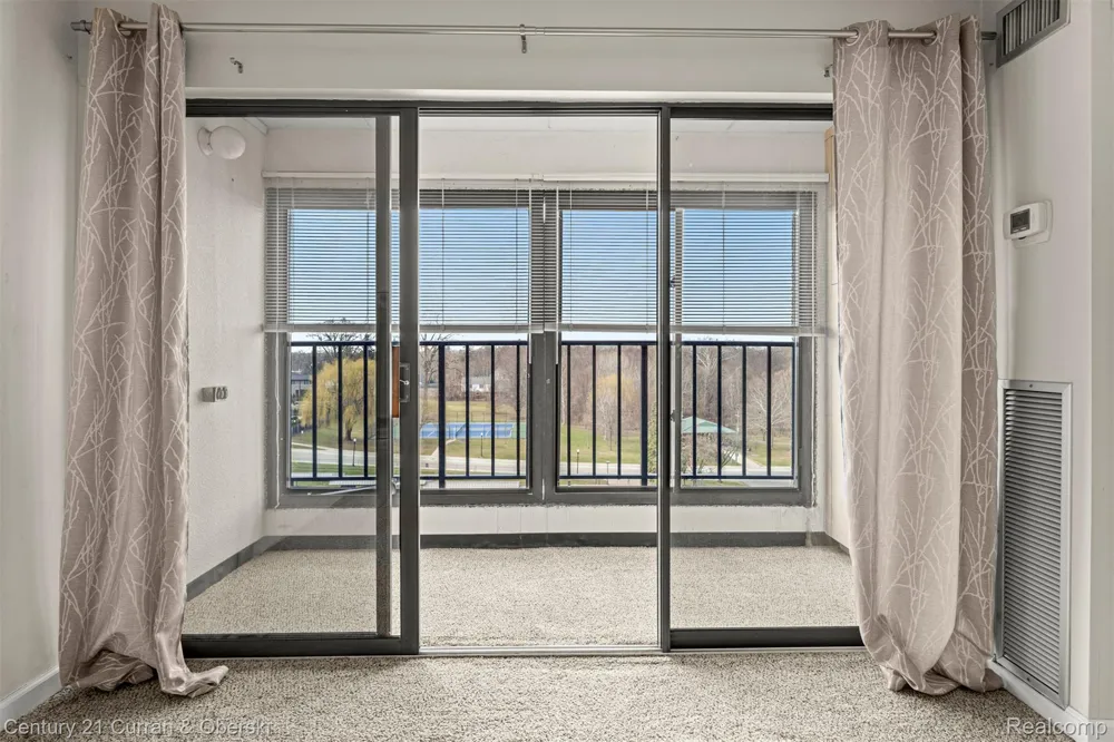 21800 Morley Avenue #618 Dearborn City, MI 48124