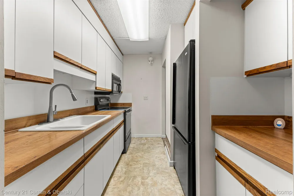 21800 Morley Avenue #618 Dearborn City, MI 48124