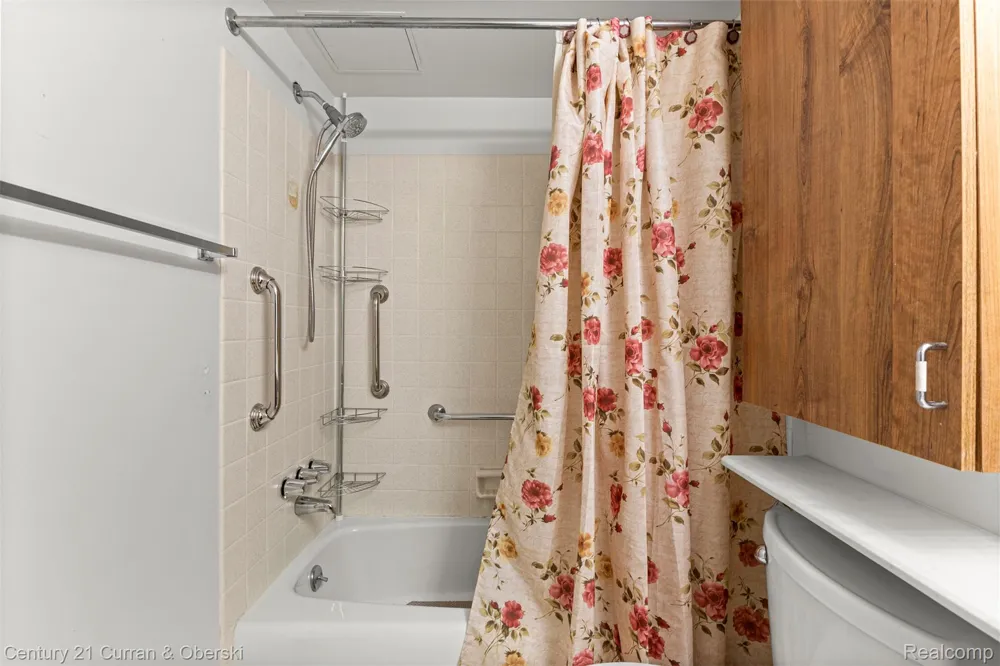 21800 Morley Avenue #618 Dearborn City, MI 48124