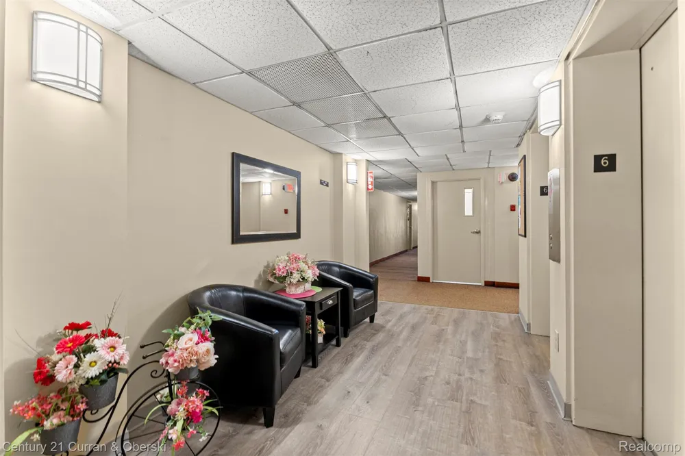 21800 Morley Avenue #618 Dearborn City, MI 48124
