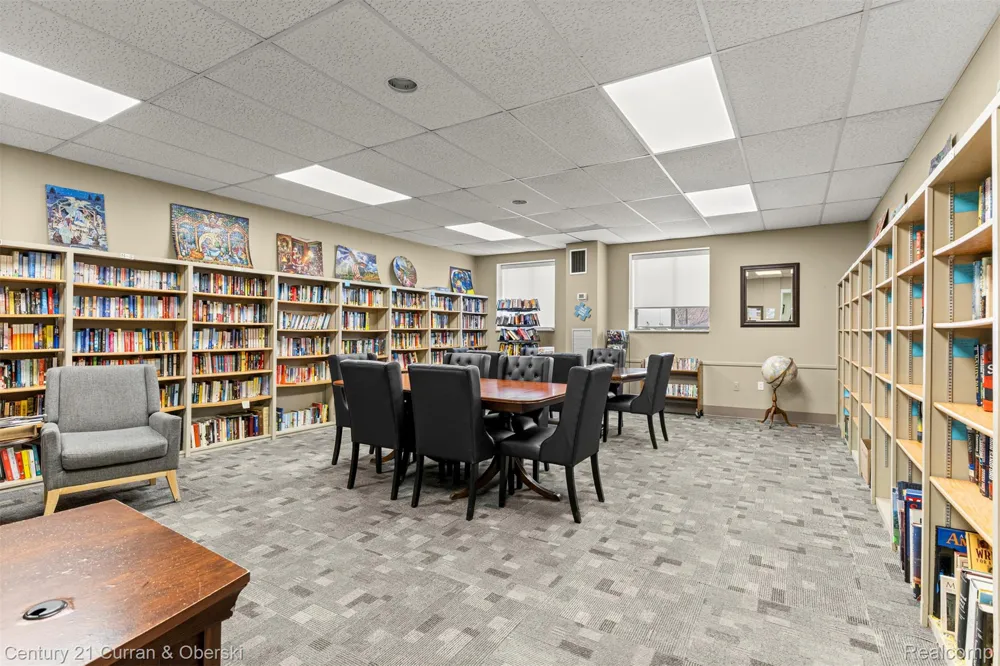 21800 Morley Avenue #618 Dearborn City, MI 48124