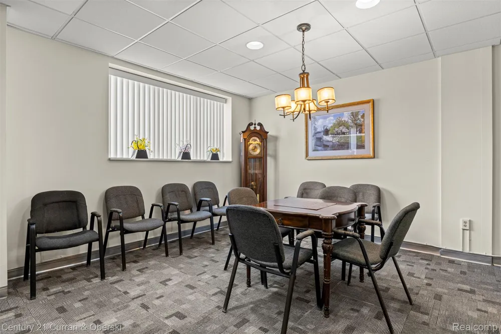 21800 Morley Avenue #618 Dearborn City, MI 48124
