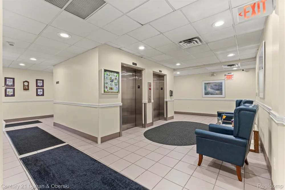 21800 Morley Avenue #618 Dearborn City, MI 48124
