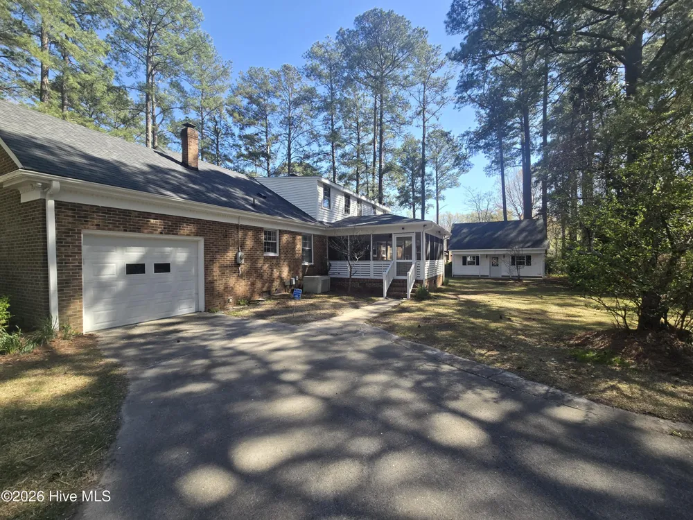 701 S Broad Street Robersonville, NC 27871