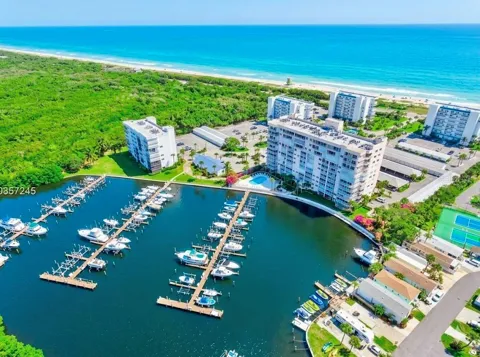 5151 N HIGHWAY A1A #212