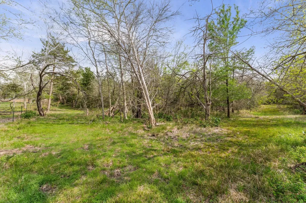 1221 Abel Road New Ulm, TX 78950