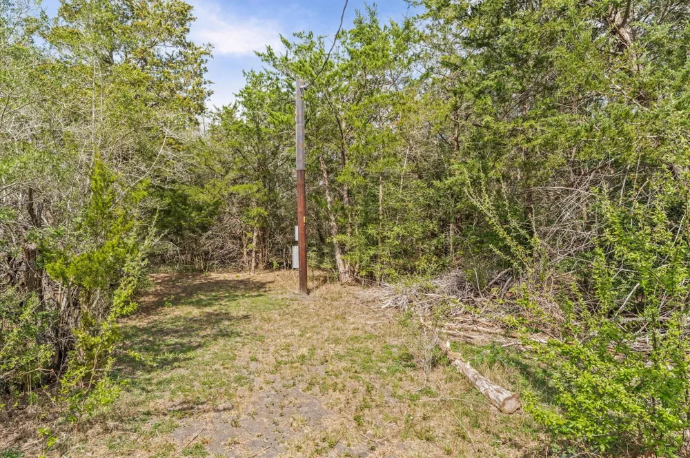 1221 Abel Road New Ulm, TX 78950