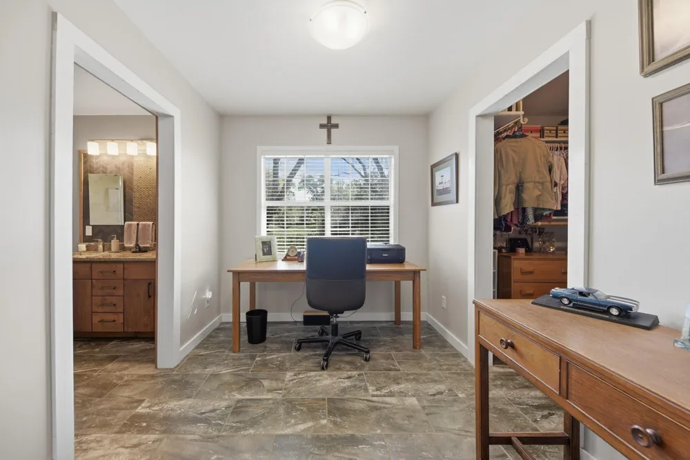 1607 S Chappell Hill Street Brenham, TX 77833