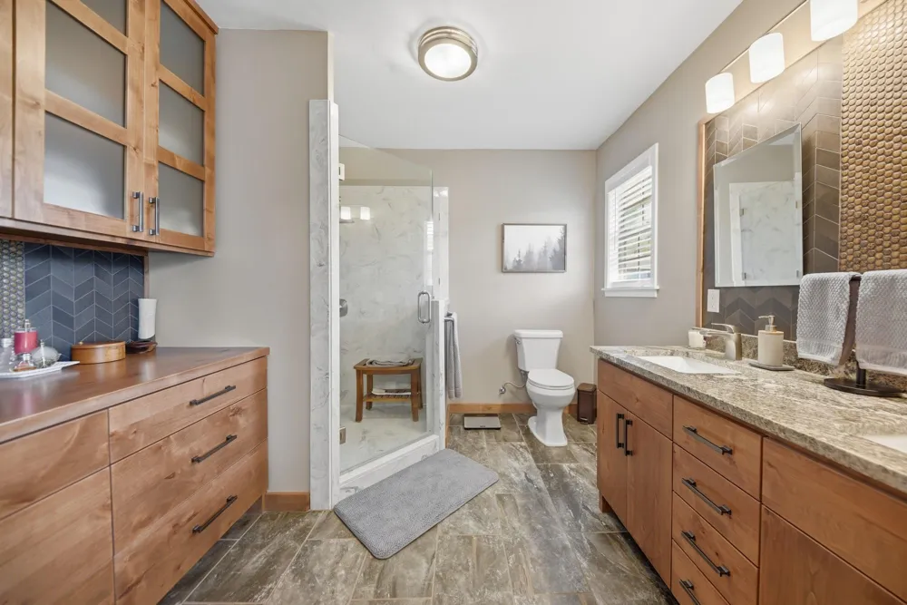 1607 S Chappell Hill Street Brenham, TX 77833
