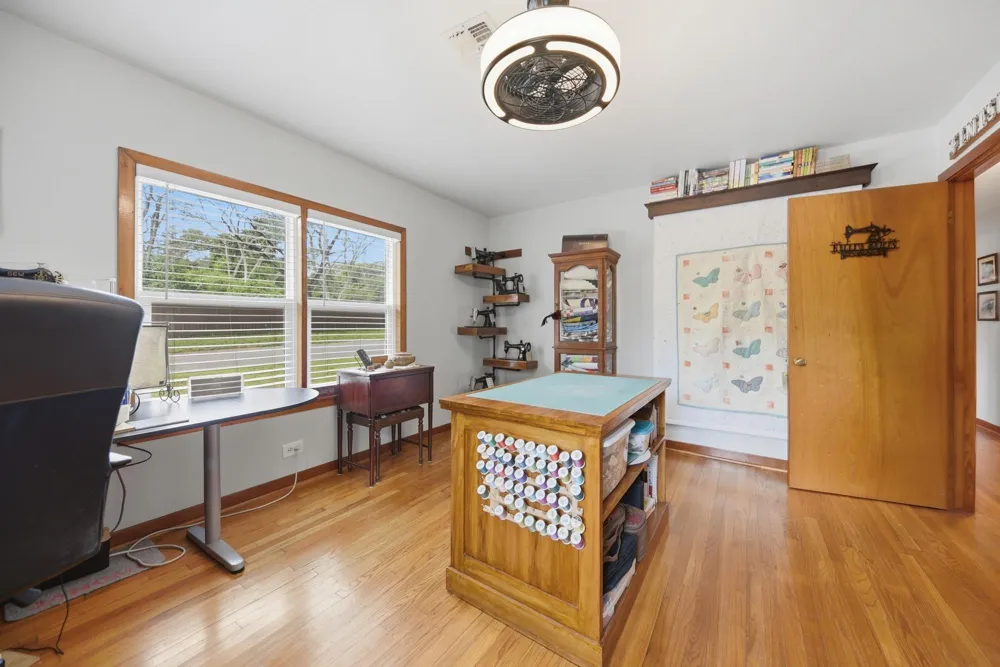1607 S Chappell Hill Street Brenham, TX 77833