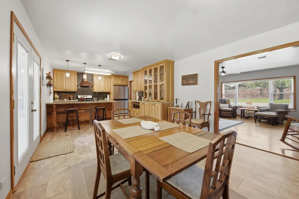 1607 S Chappell Hill Street Brenham, TX 77833
