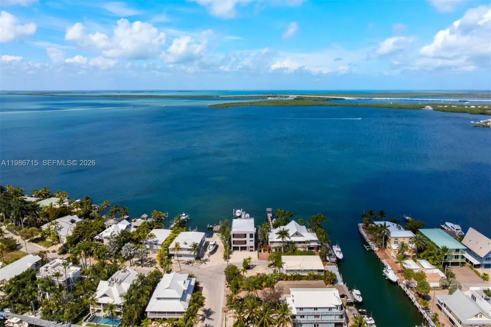 21 Stillwright Way Key Largo, FL 33037