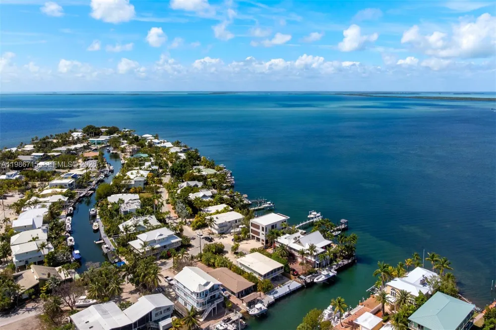 21 Stillwright Way Key Largo, FL 33037