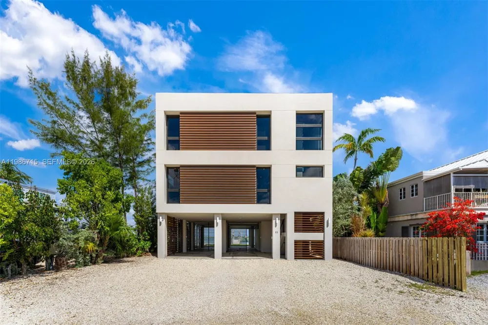 21 Stillwright Way Key Largo, FL 33037
