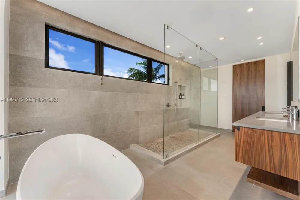 21 Stillwright Way Key Largo, FL 33037