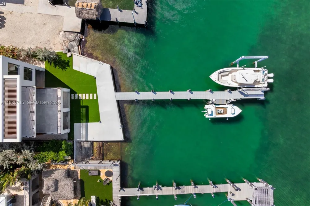 21 Stillwright Way Key Largo, FL 33037