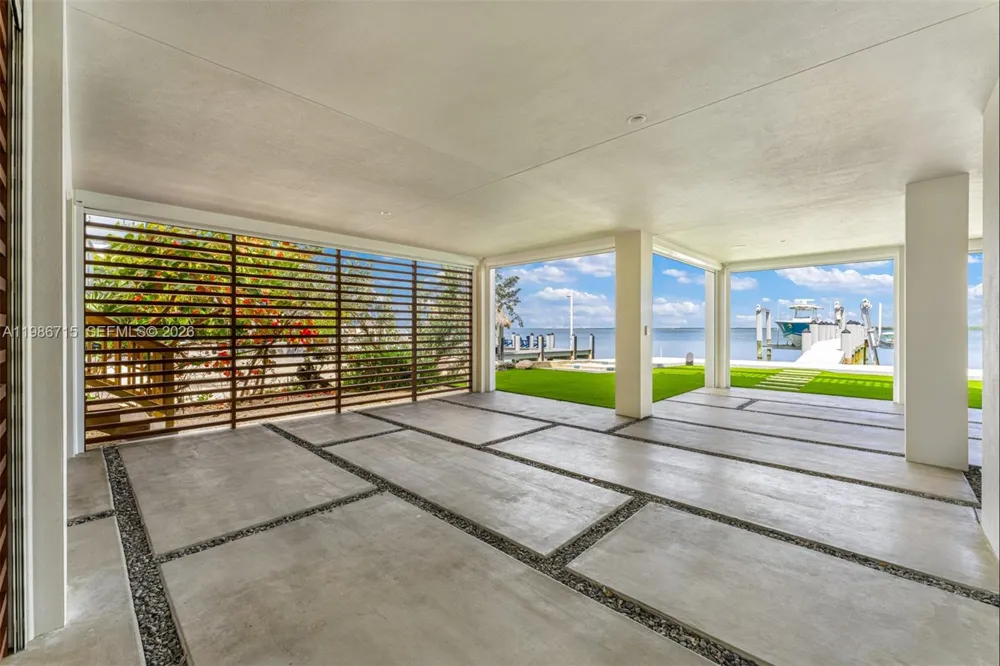 21 Stillwright Way Key Largo, FL 33037