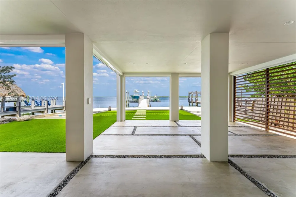 21 Stillwright Way Key Largo, FL 33037