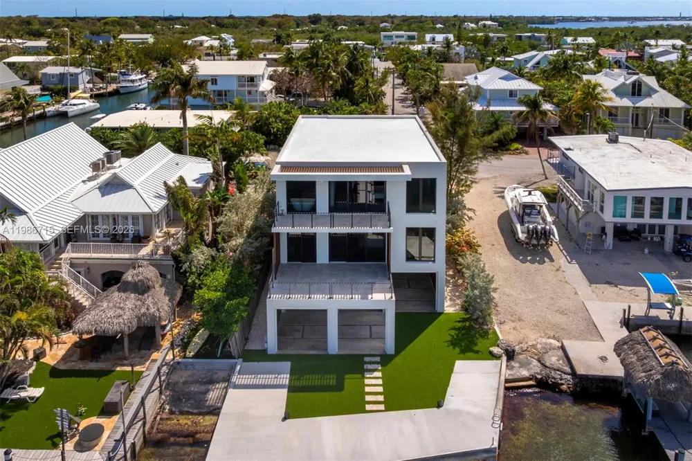 21 Stillwright Way Key Largo, FL 33037