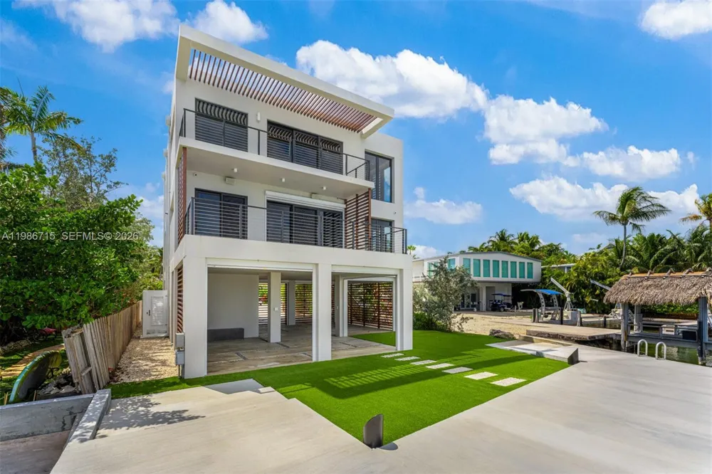 21 Stillwright Way Key Largo, FL 33037