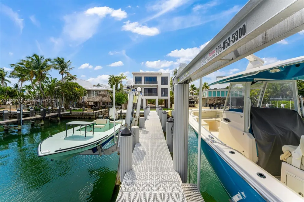 21 Stillwright Way Key Largo, FL 33037