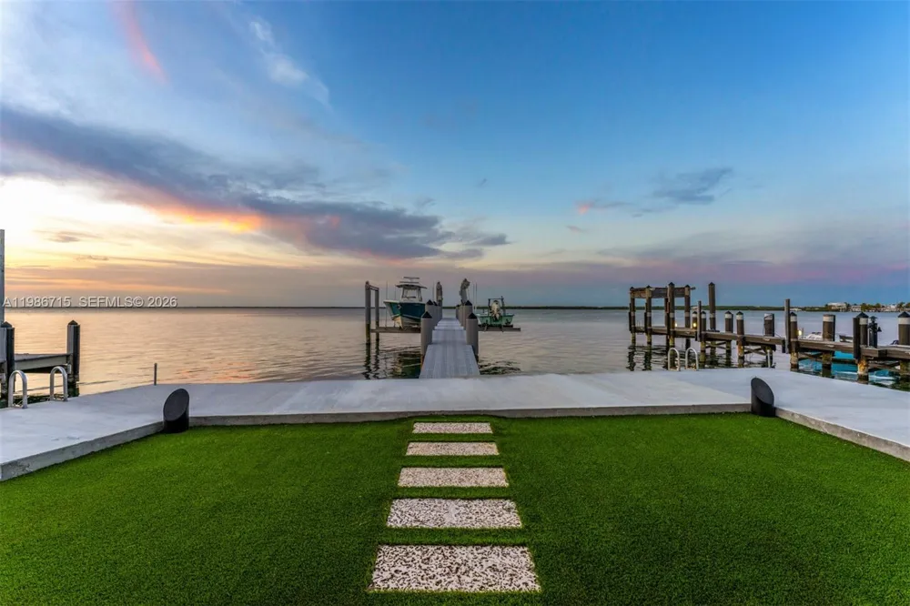 21 Stillwright Way Key Largo, FL 33037