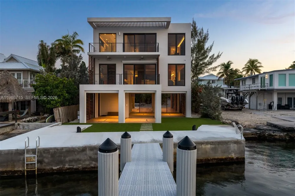 21 Stillwright Way Key Largo, FL 33037