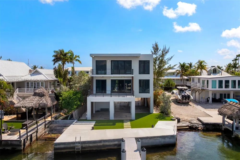 21 Stillwright Way Key Largo, FL 33037