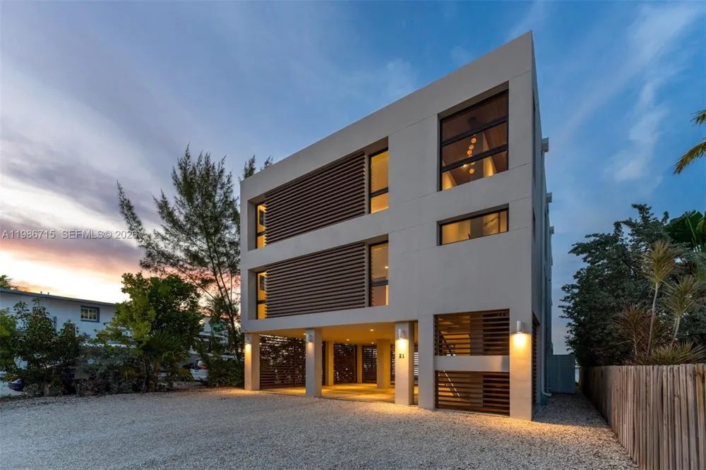 21 Stillwright Way Key Largo, FL 33037