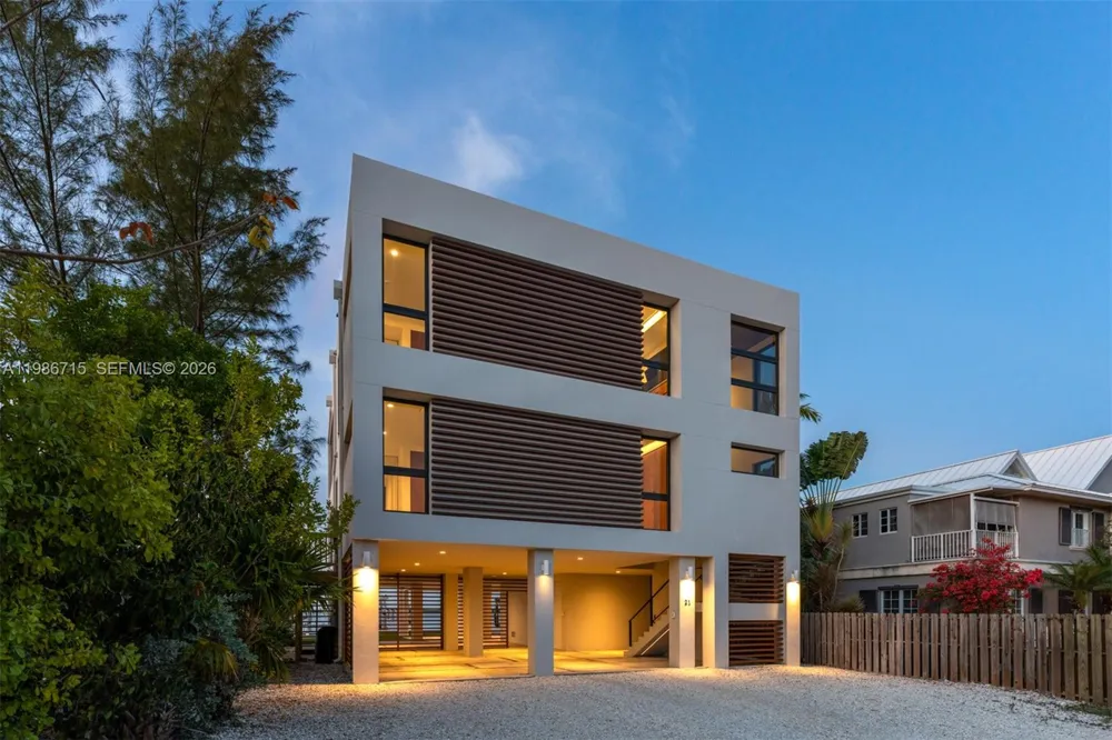 21 Stillwright Way Key Largo, FL 33037