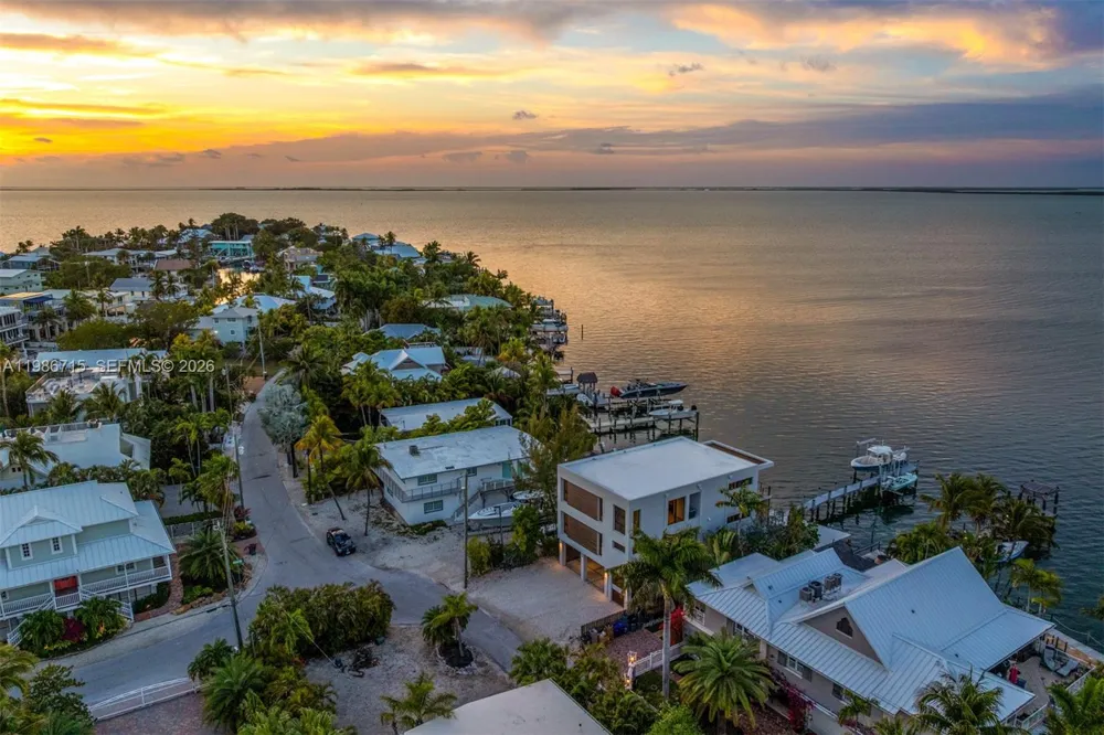 21 Stillwright Way Key Largo, FL 33037