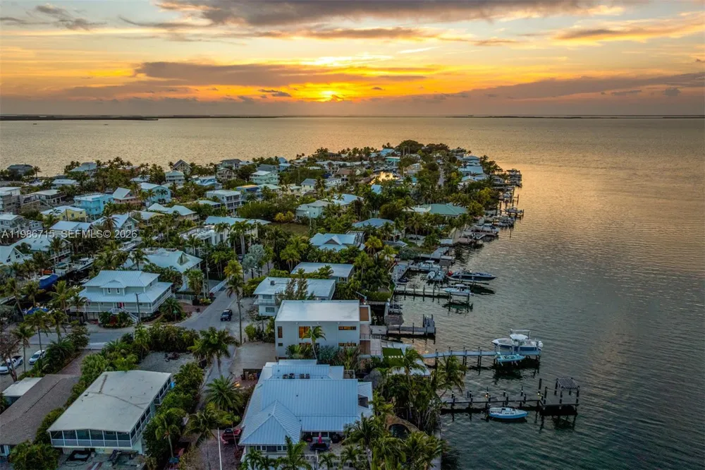 21 Stillwright Way Key Largo, FL 33037