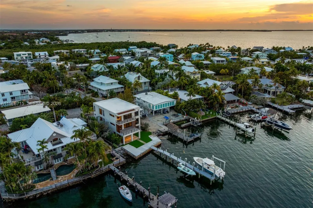 21 Stillwright Way Key Largo, FL 33037