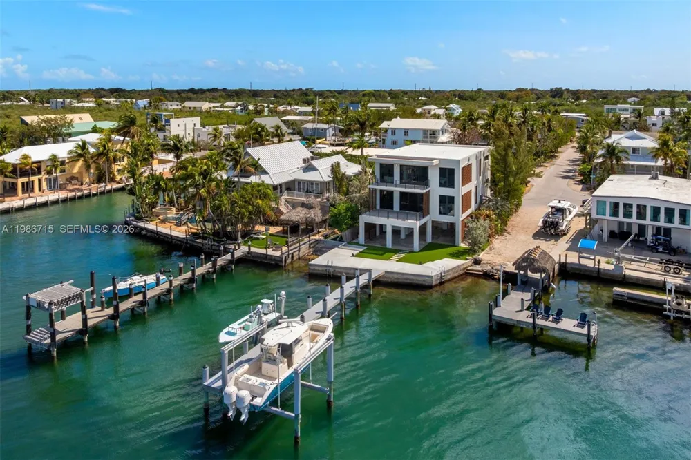 21 Stillwright Way Key Largo, FL 33037