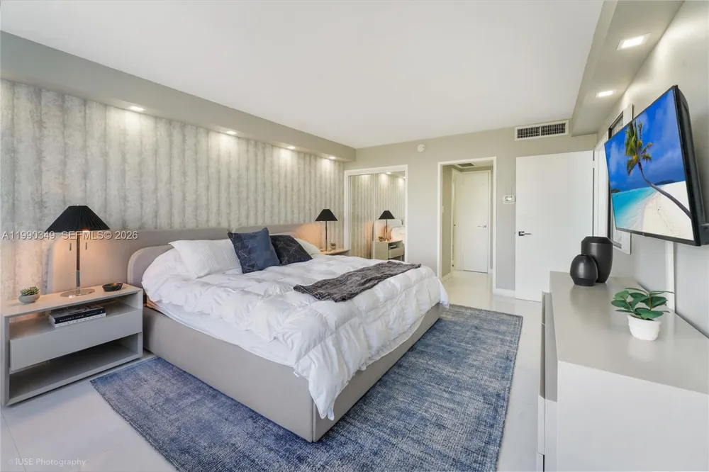 5161 Collins Ave #1508 Miami Beach, FL 33140