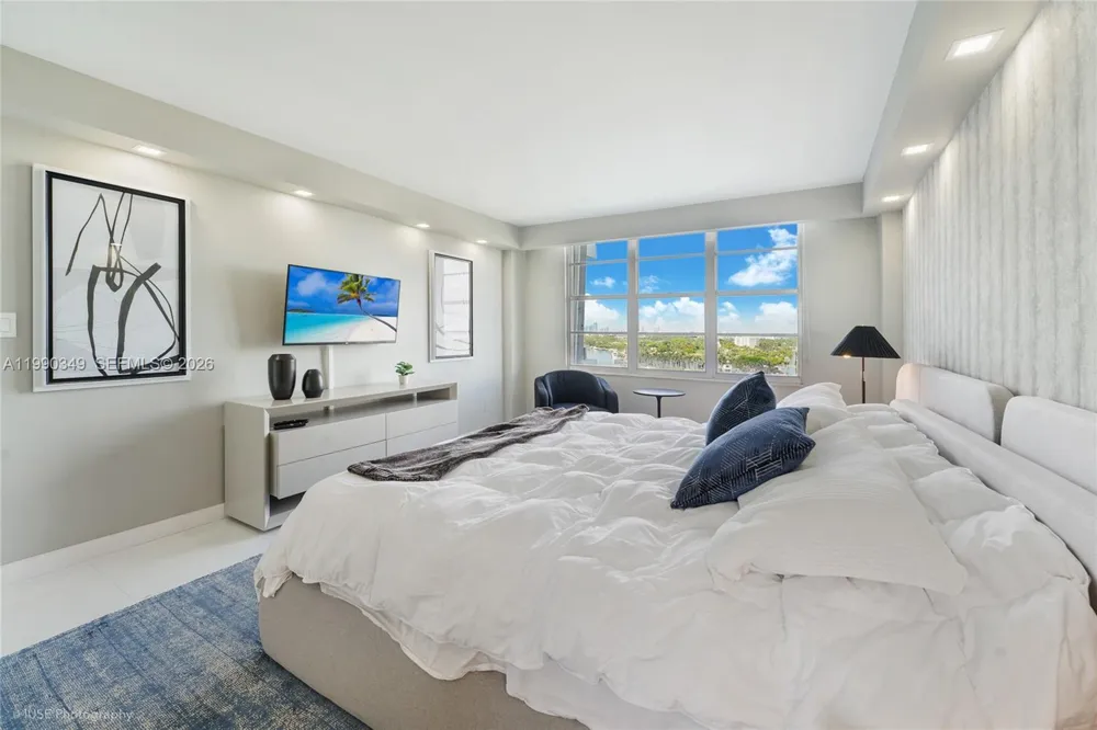 5161 Collins Ave #1508 Miami Beach, FL 33140