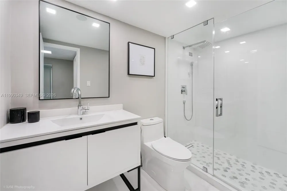 5161 Collins Ave #1508 Miami Beach, FL 33140