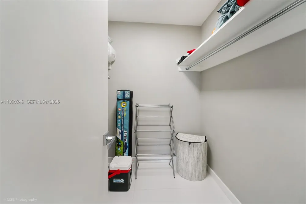 5161 Collins Ave #1508 Miami Beach, FL 33140
