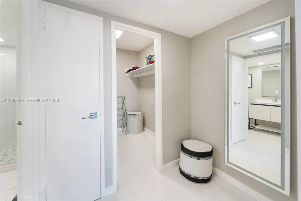 5161 Collins Ave #1508 Miami Beach, FL 33140