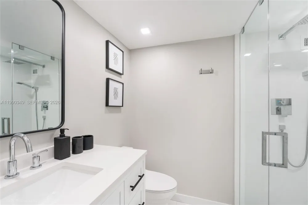 5161 Collins Ave #1508 Miami Beach, FL 33140