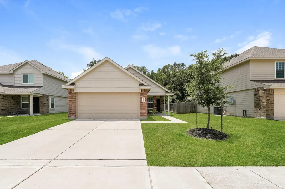8526 Middleton Oaks Circle Houston, TX 77028